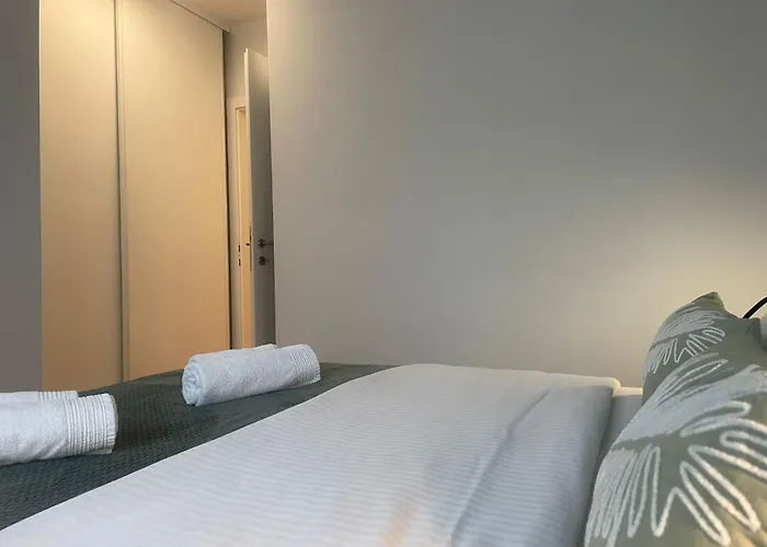 Moderna Apartment Urban Stay